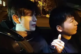 兄弟真有面坐上了杭州法拉利SF90最深情的副驾。这次真没站在门外#童锦程 #江南第一深情 #法拉利sf90