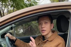 开自动挡的车，5个驾驶技巧。#每天一个用车知识 #带你懂车 #新手上路 #驾驶技巧 #汽车知识 @抖音汽车