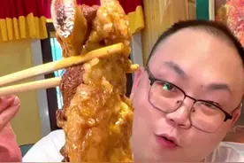 10斤黄膘牛排先来开开胃，再炫烤肉惊呆一众食客#真材实料才能做出好味道 #大口吃肉的感觉真好 #饭德彪 #黄膘牛排 #哈尔滨