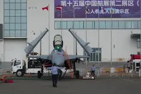 重战飞鲨！歼15T展开机翼全过程！ #歼15 #歼15飞鲨 #歼15t