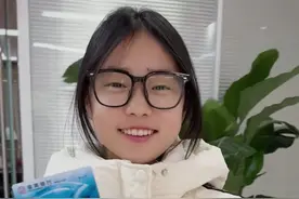 恭喜13岁女儿喜提人生中第一张银行卡 十万压岁钱已经存入你的账户，只进不出，不买保险不绑卡消费，不外借。这是长辈们对你满满的祝福，愿你在未来所有的日子一路顺遂，卡里不缺钱，健康平安#压岁钱 #我的日常vlog #过年红包 #养娃 #爱不缺席视频封面