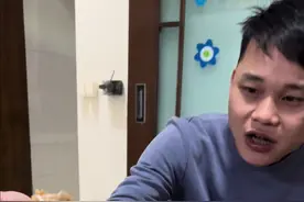 广东妹远嫁广西十年，夫妻混成兄弟，身为广西人的大兄弟三天不吃鱼说又想吃了，今天安排八宝鱼生，广东人看着鱼生配料表示也想试试鱼生是什么味道，结果没想到……#记录真实生活 #夫妻相处之道 #八宝鱼生 #平平淡淡小日子