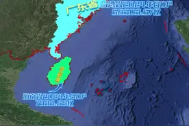 台湾和海南是中国最大的两个岛屿， 台湾的面积约为3.57万平方公里，略大于海南的3.51万平方公里。两个岛大小差不多，但岛上居民的生活和文化却大不相同。 台湾省的居民数量是海南省的两倍。 在经济方面，台湾的发展水平远超海南，其经济总量是海南的八倍之多，这一显著差距背后有何原因？