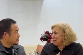 当初放手让她远嫁，如今每一句嘱托都是重重的心酸…… #土耳其艾夏一家的幸福生活视频封面