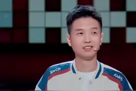 你这个觉睡得有那么脏吗？#脱口秀 #脱口秀爆梗名场面 #实在憋不住就笑出来吧 #豆豆脱口秀 #dou上热门