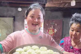 川南第一次用野葱包包子，很久没做包子了担心会翻车，让人意外的是，这样做出来的包子不仅没翻车反而很好吃！#抖音乡村生活家 #新农人计划2025