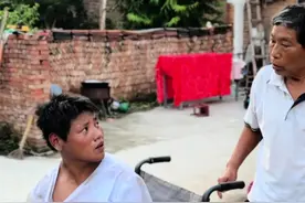 妮娃就是听她爸的，也听她妈的，就是不听她哥的，老表年龄大了，照顾两个人也是力不从心！#新农人计划2025 #抖音记录农村生活 #我的乡村生活 #农村生活 #记录真实农村生活视频封面