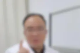 溃疡性直肠炎的用药是以栓剂这样的局部美沙拉嗪治疗为主，可以联合口服美沙拉嗪治疗，但是我们不要单纯口服美沙拉嗪，这样是增加了用药成本，却没有很好的疗效。#医疗健康创作训练营 #在抖音pick你的健康搭子 #抖出健康知识宝藏  #门诊日常 #溃疡性结肠炎