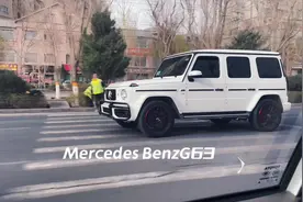 最近库尔勒的隐藏富豪都开始展现自己的能力了吗 这是? #汽车摄影视频封面