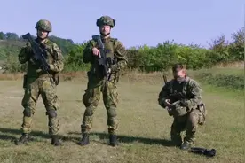 捷克士兵的三款战术装备展示，你觉得哪款更适合你！#战术装备视频封面