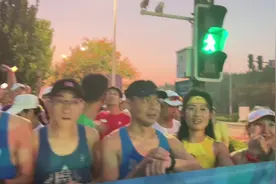 活着的意义是什么  就是“拼尽全力”  #马拉松#全力以赴