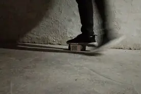 膝盖疼，就用“引膝甩腿法”图片