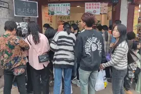 现场火爆，现打莲子粉