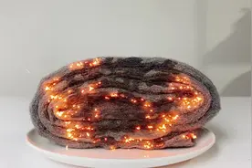 当钢丝棉遇到电池会迸发出什么样的爱情火花？#科学实验 #科普视频封面