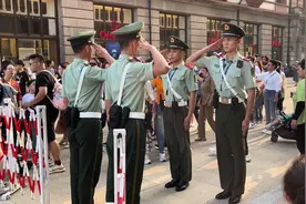 国庆外滩换岗仪式完整记录 无滤镜现场实拍