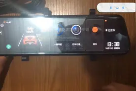 凌度行车记录仪智能后视镜安装流量卡 内存卡