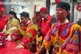 起乩过程。#福建游神 #乩童 #现场实拍 #民俗文化