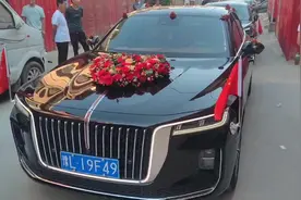 知道红旗车主为什么喜欢挂1949的车牌号么？