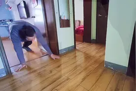 #坚持！早晚狼狗 式爬：对高血压、颈椎、腰椎有所帮助！