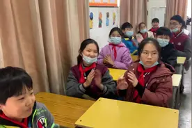 在学校的我们也很快乐呀#疫情挡不住温情视频封面