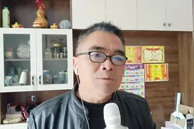 《萍聚》描述了恋人分开后见面的情感#抖音热歌推荐🔥