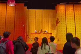 【又见五台山】 “五百年前，我曾在显通寺门前见过你 … ”视频封面