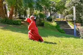 【自在禅薛】一群跳禅舞的老女人