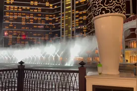 奥门一年只能来三次吗？#总得来一趟澳门吧 #澳门的夜景有多好看视频封面