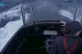 实拍美军核潜艇浮出水面航行, 瞭望塔视角首次曝光_超清视频封面