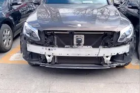 看看凯美瑞防撞梁和奔驰GLC的差距，真是一分价钱一分货视频封面