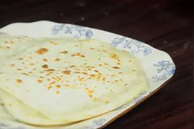 保定小伙来教你农村家常烙饼，这样烙出的饼又香又软