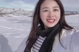 张含韵被曝与彭冠英领证，亲自出来辟谣，原来只是粉丝臆想视频封面