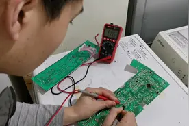 小天鹅滚筒洗衣机启动就高速运转， 故障代码E62，换个零件就好了
