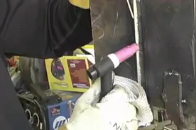 焊接 氩弧焊常用技巧   TIG氩弧焊3g_立焊-端把-摇把-送丝教学