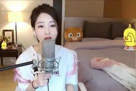 冯提莫翻唱《绿色》，歌声从不会到会，很好听