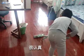 周末日常，7岁男孩打扫卫生有模有样。一起看看，如何做到这？