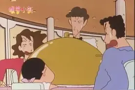 蜡笔小新美食:小新在酒店点了超大份冰淇淋，结果一家人都吃不完