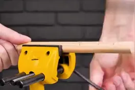 高手用木头制作手掌，工具做的太牛了，这技术也没谁了