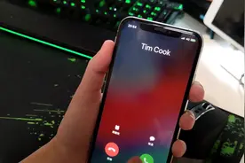 iPhone用户赶紧升级，能边打电话边4G上网了！视频封面