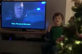 太暖了！英国四岁男孩用手语给听障父母“讲”电视视频封面