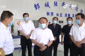 菏泽审车贵，工作人员竟让找媒体，相关部门：责令当事人深刻检查视频封面