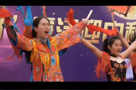 广场舞：《开场鼓》震撼的大鼓敲得振奋人心！