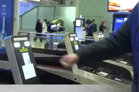 电子客票真方便！进站不用票？北京南站：刷身份证就行！