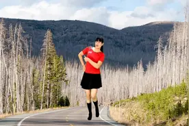 32步广场舞有教学《情人鹤顶红》简单易学，节奏好动感