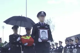 【致敬公安英雄】泪目！张子权牺牲3个多月了，他的女儿还在发微信叫他回家！图片