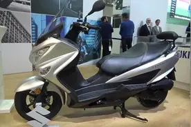 2020款铃木 Burgman 200cc 踏板摩托介绍视频封面