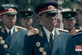 战将：1955年授衔仪式，韩先楚被军委钦点，授予三星上将军衔