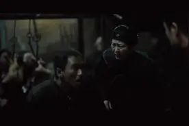 一九四二：少东家被土匪打死，临死最后一句话原谅我不厚道的笑了