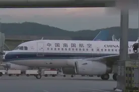 云上的诱惑：飞机返航不仅会有巨大经济损失，还有可能被乘客骂视频封面