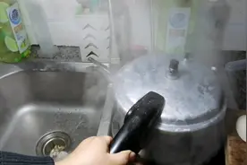 高压锅上汽后怎么安全快速的打开，方法太简单了